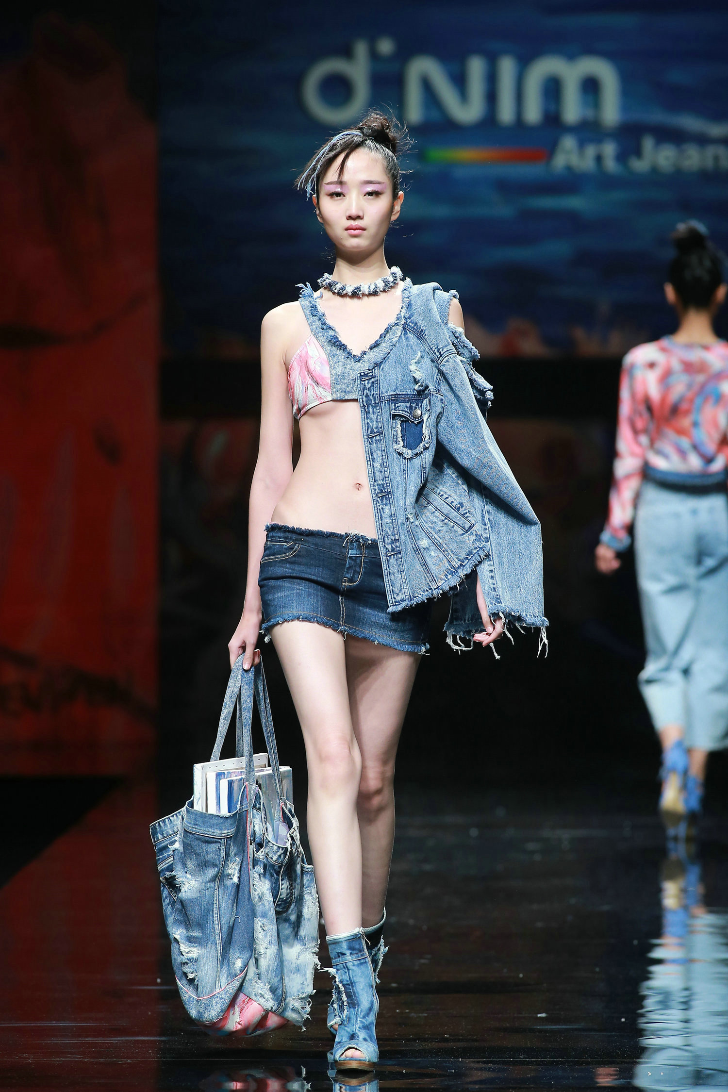 2016春夏系列中国国际时装周 nim·陈闻牛仔装发布