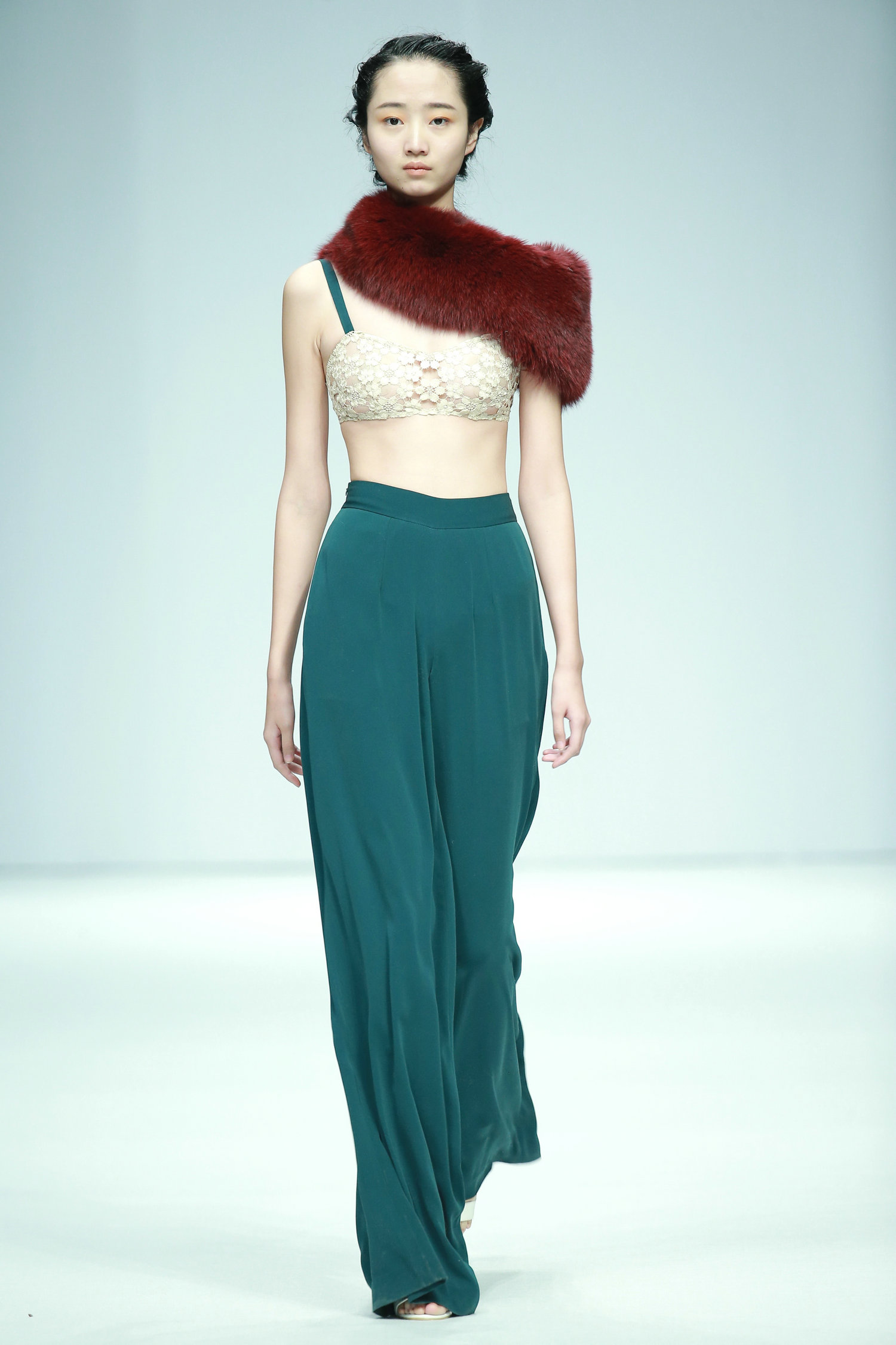 2016春夏系列中国国际时装周 ALICIA LEE·李坤时装发布