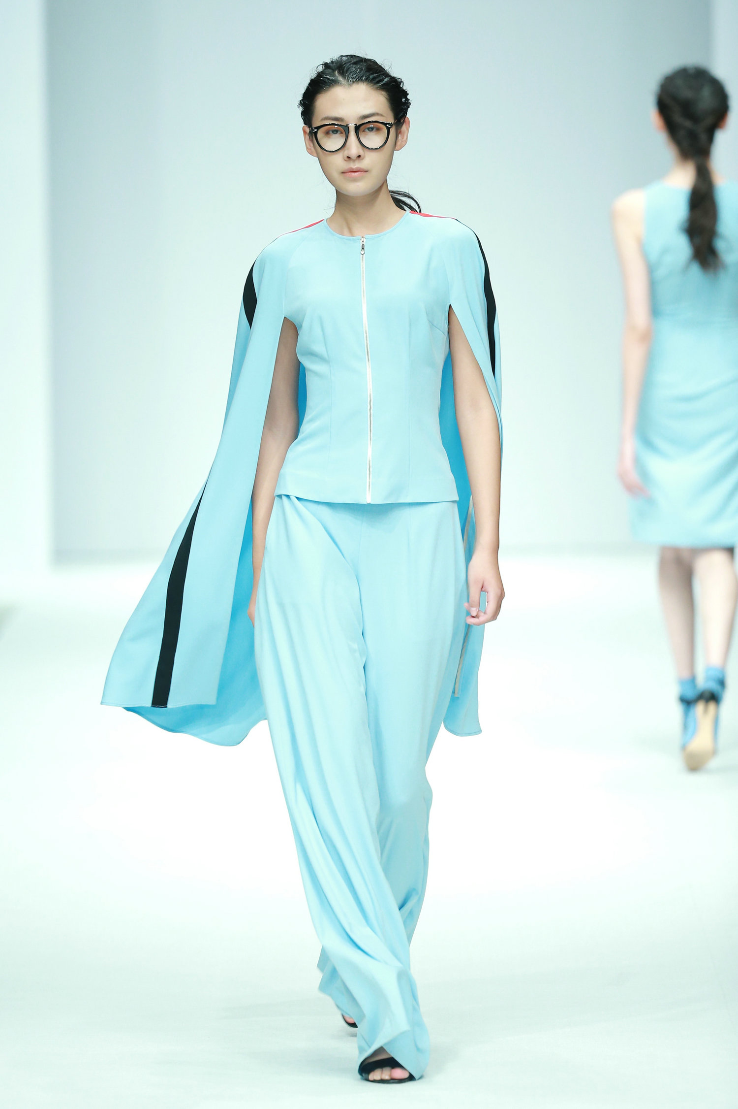 2016春夏系列中国国际时装周 ALICIA LEE·李坤时装发布