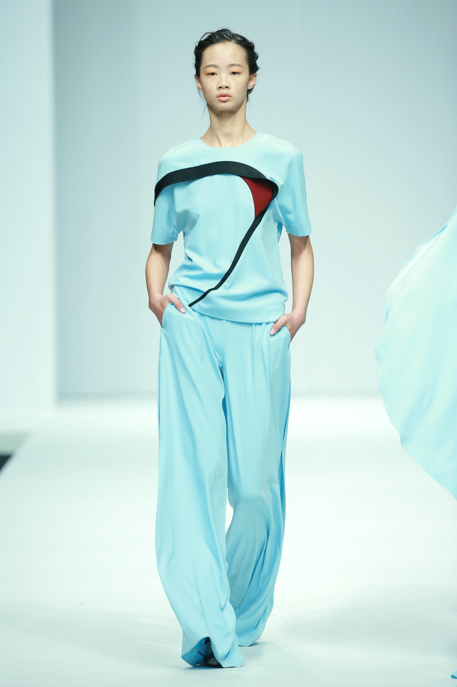 2016春夏系列中国国际时装周 ALICIA LEE·李坤时装发布