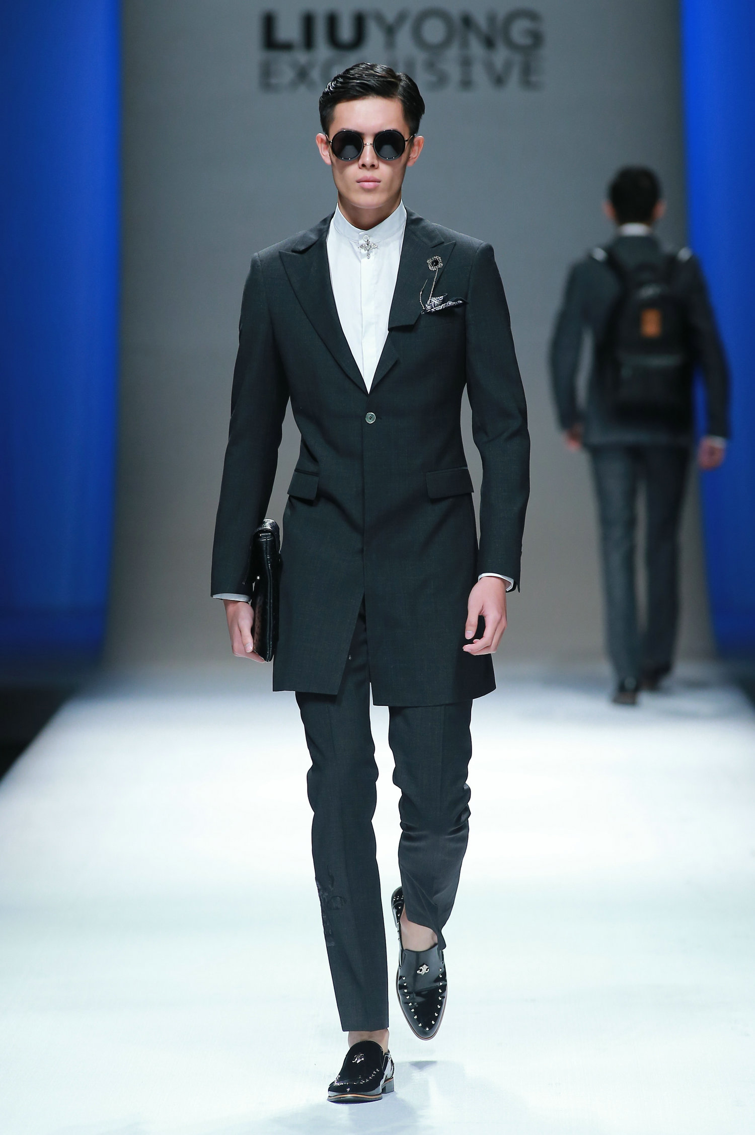 2016春夏系列中国国际时装周 亨利 赫伯特·刘勇私定作品发布