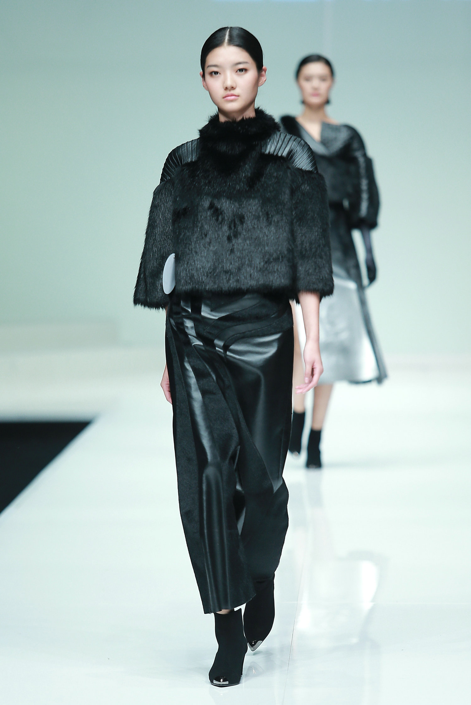 2016春夏系列中国国际时装周 锦霓杯·2015人造皮草时装设计大赛