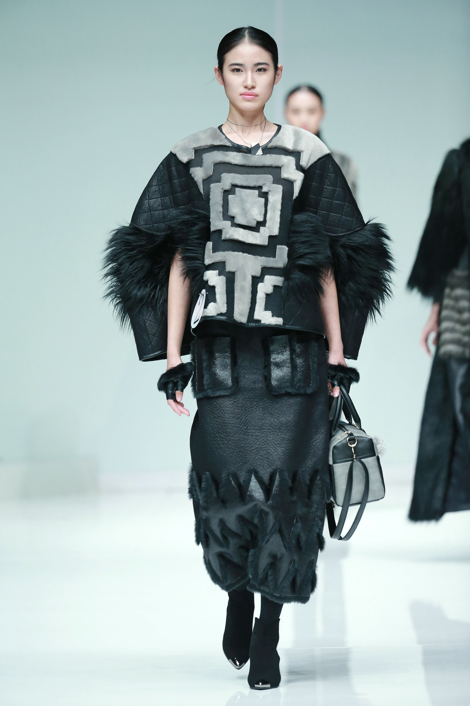 2016春夏系列中国国际时装周 锦霓杯·2015人造皮草时装设计大赛