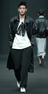 SIVICO·乔丹&WhiteFog·余倩时装发布