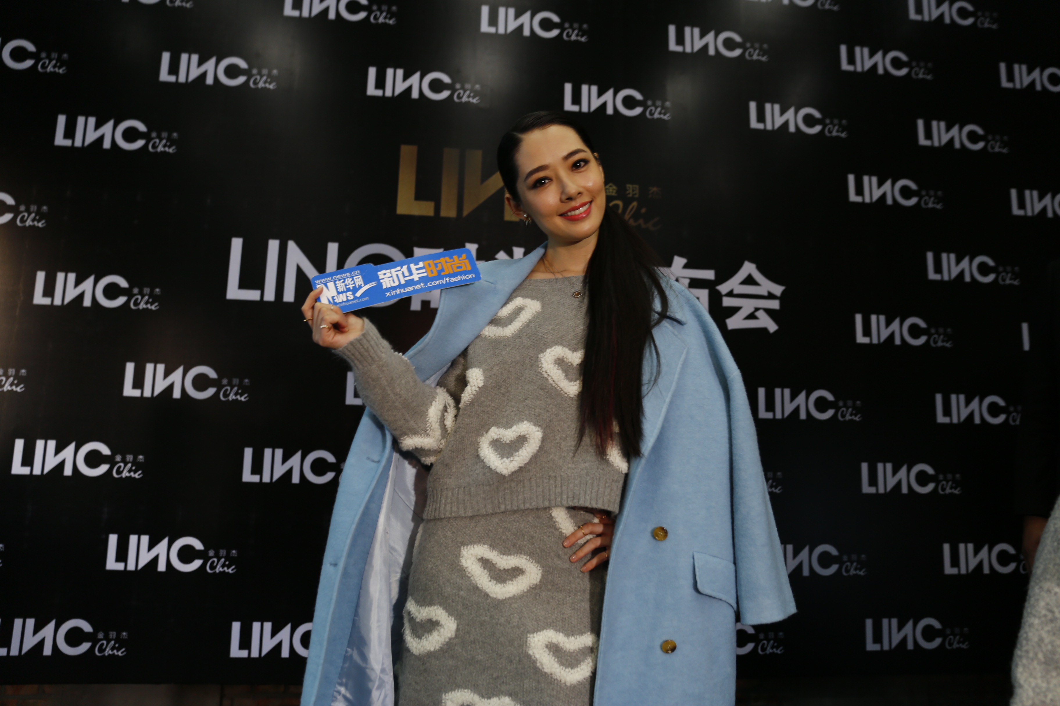 著名演员郭碧婷接受新华时尚采访