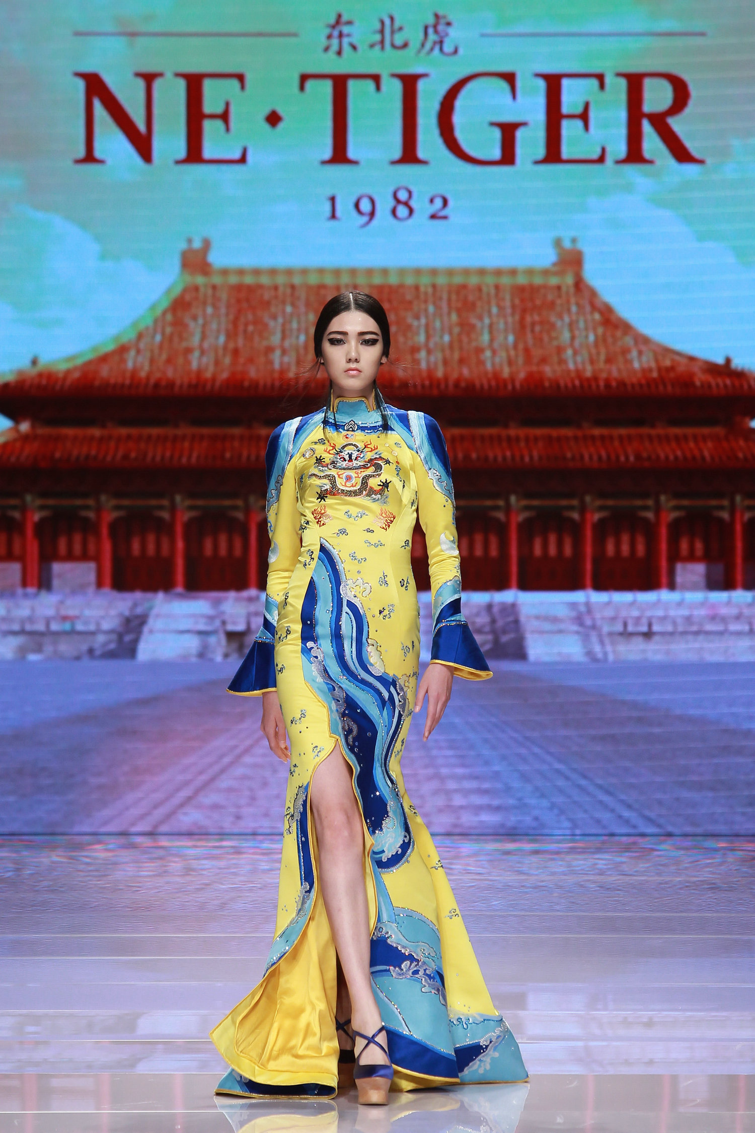 2016春夏系列中国国际时装周 NE&middot;TIGER 2016高级定制华服发布