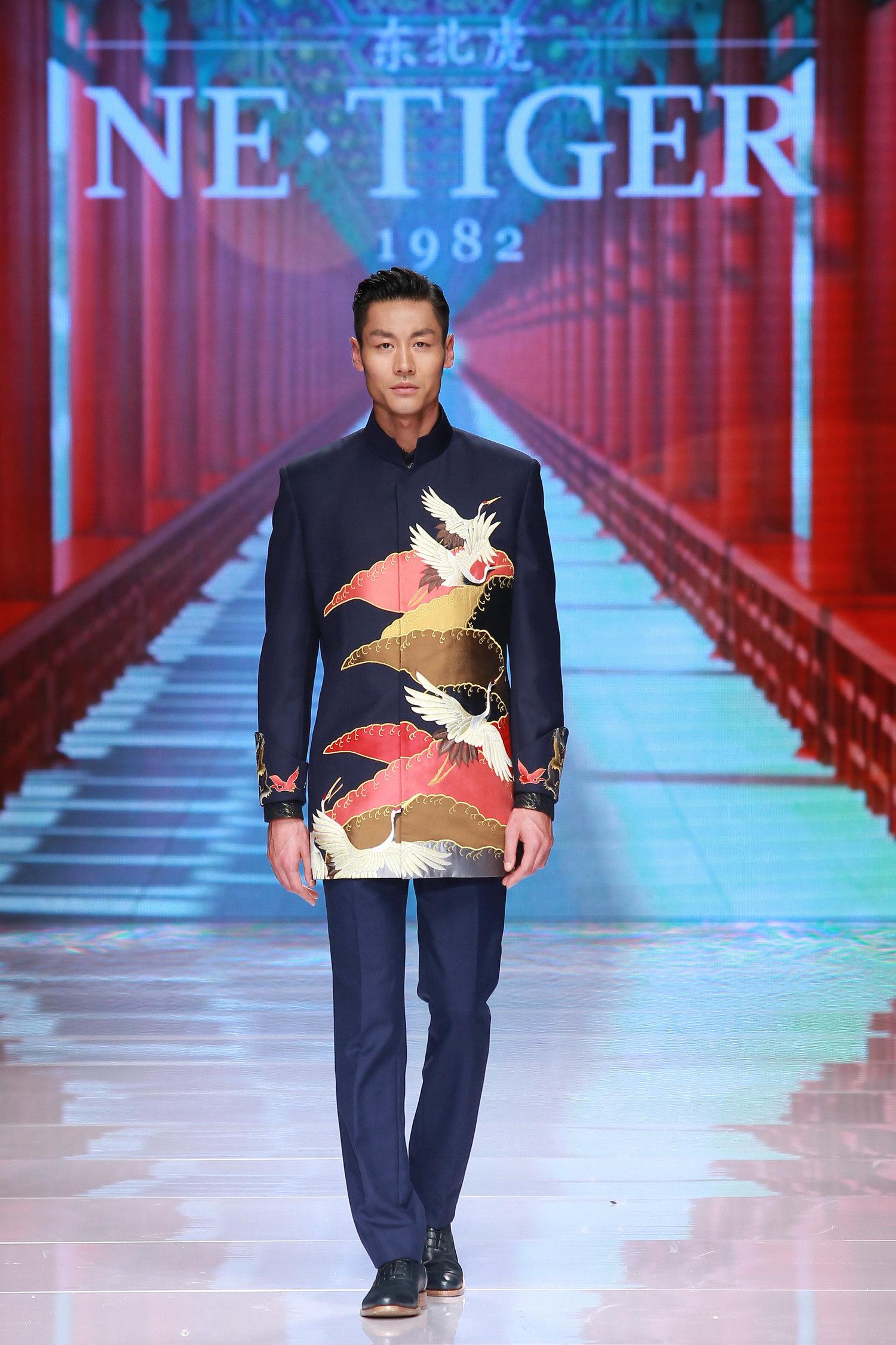 2016春夏系列中国国际时装周 NE·TIGER 2016高级定制华服发布