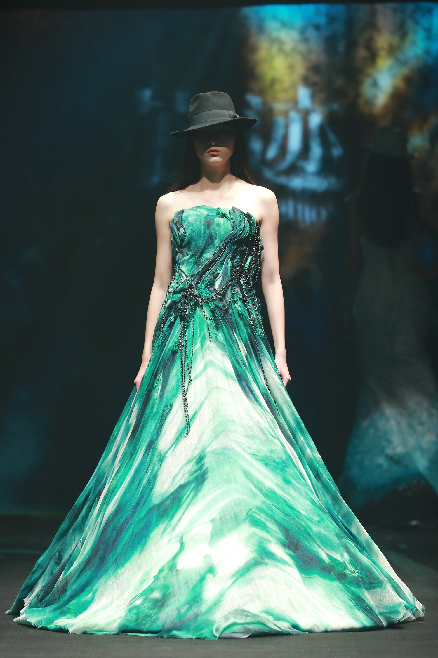 2016春夏系列中国国际时装周 茧迹&middot;李呐时装发布