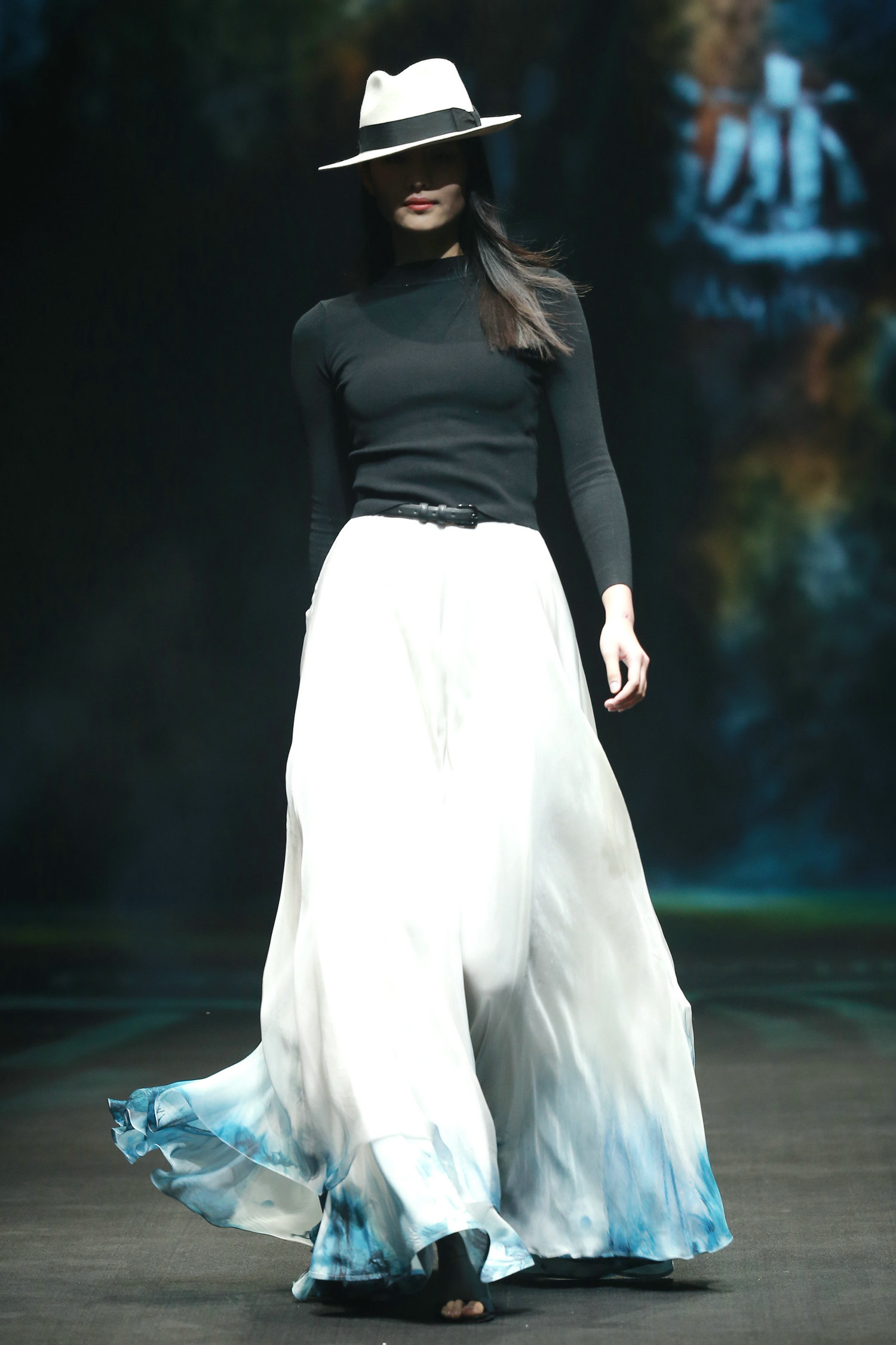 2016春夏系列中国国际时装周 茧迹&middot;李呐时装发布