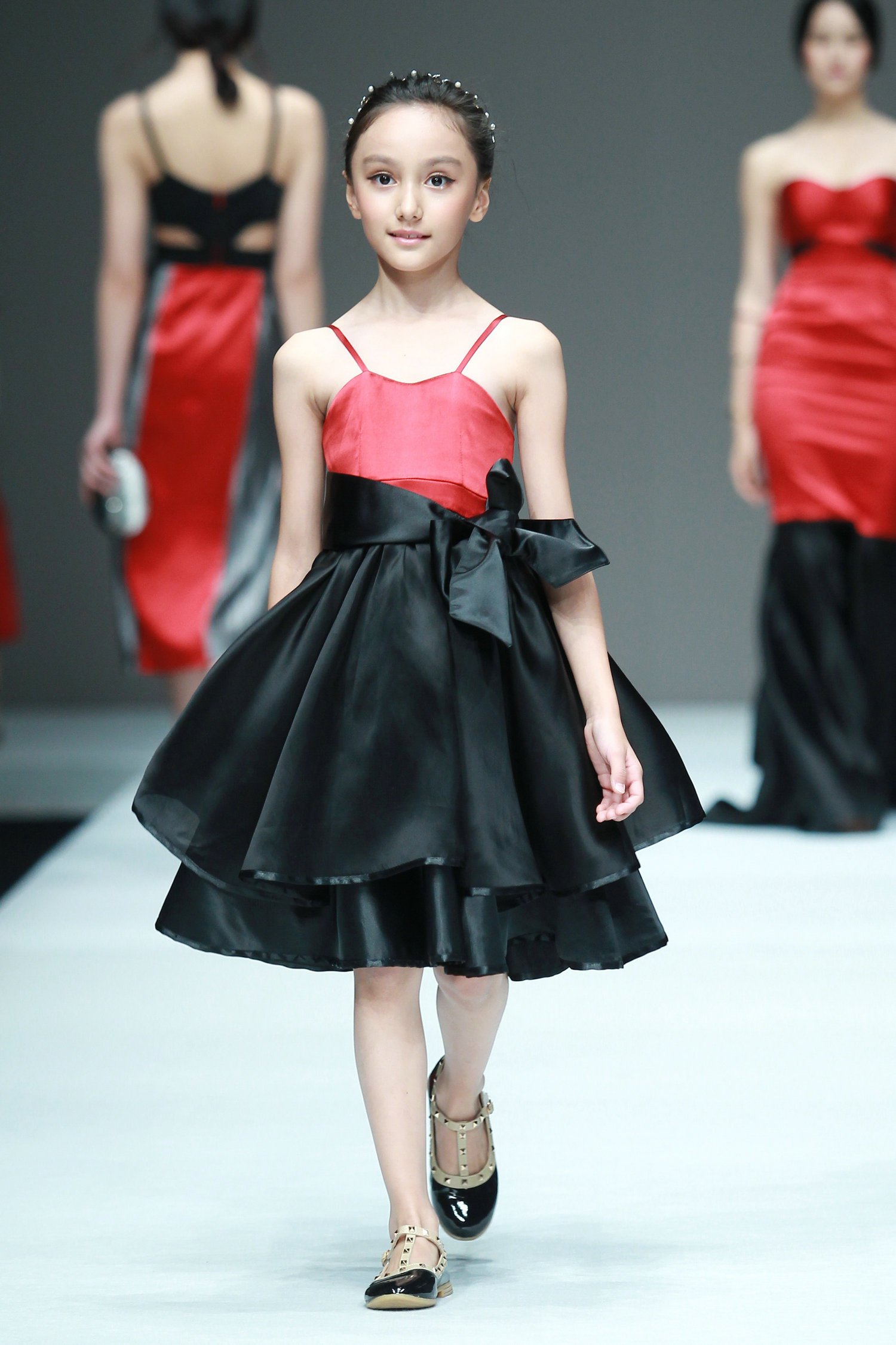 2016春夏系列中国国际时装周 Vicky Zhang&middot;许馨尹亲子装发布