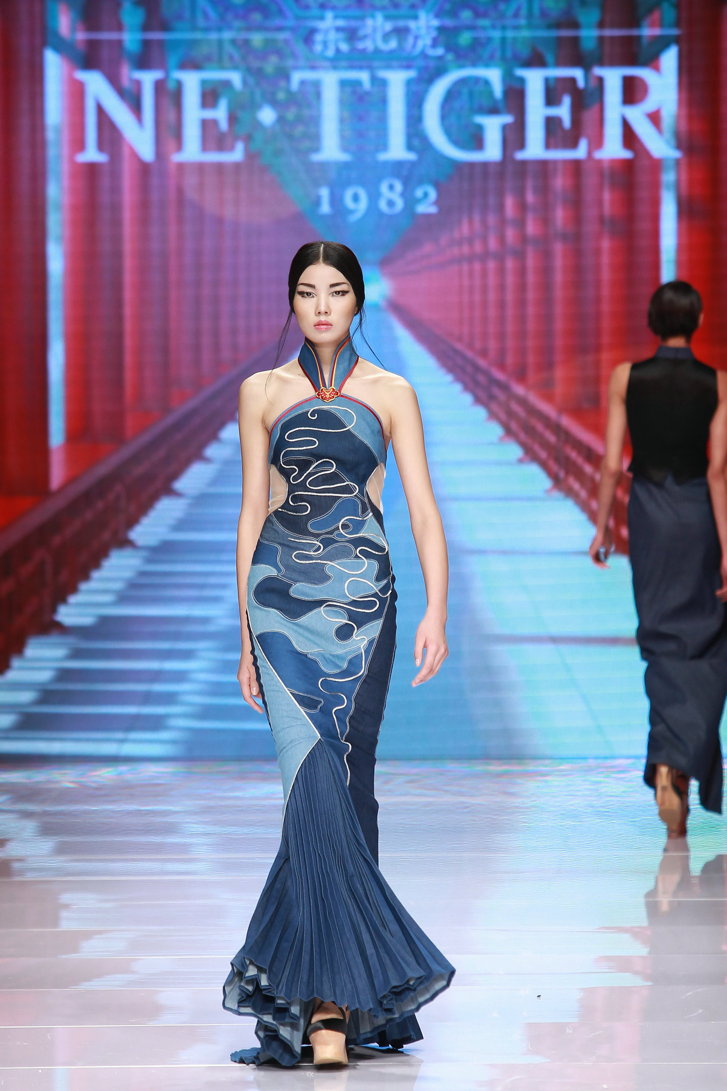 2016春夏系列中国国际时装周 NE&middot;TIGER 2016高级定制华服发布