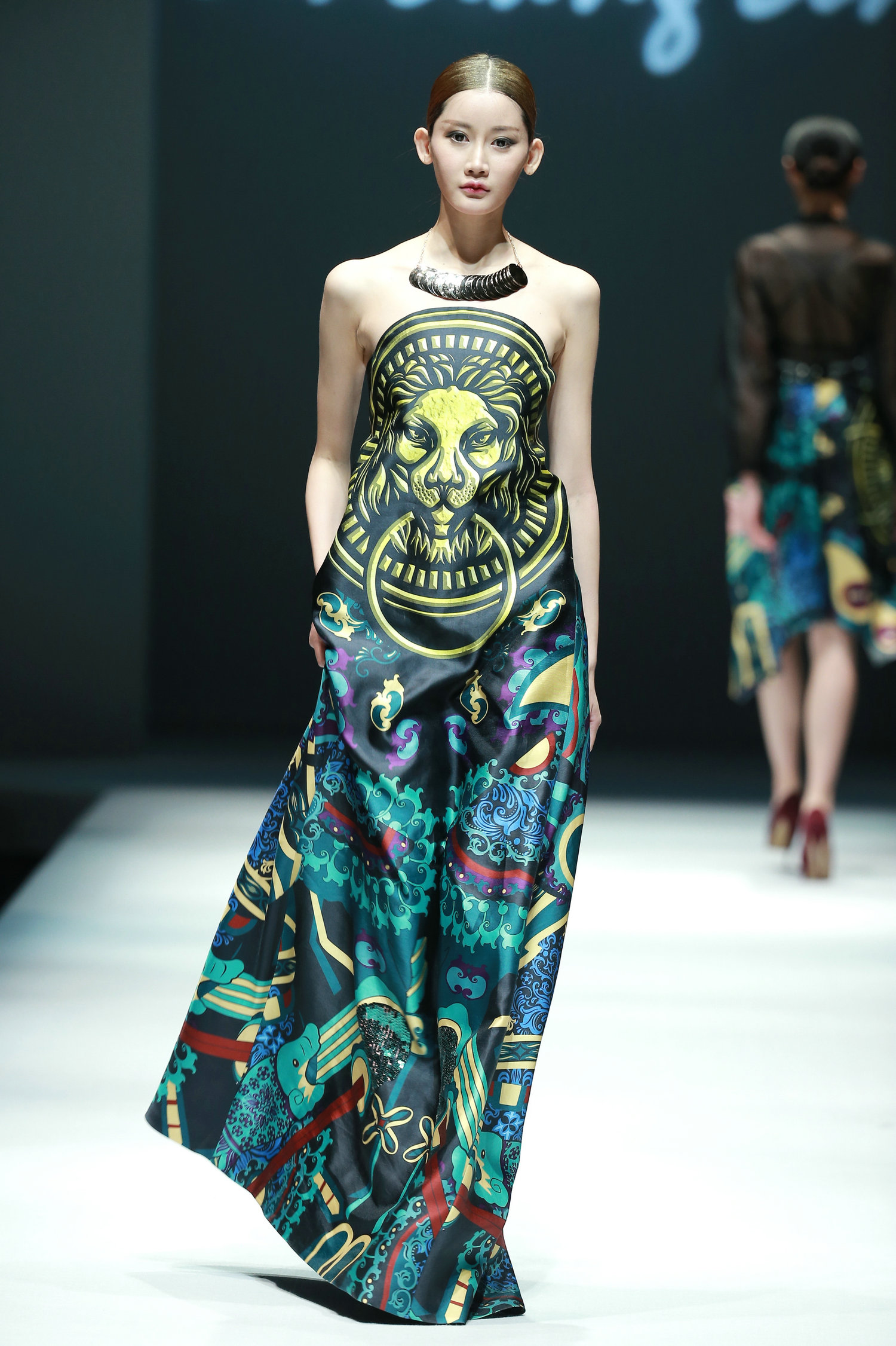 时装周 每日秀报