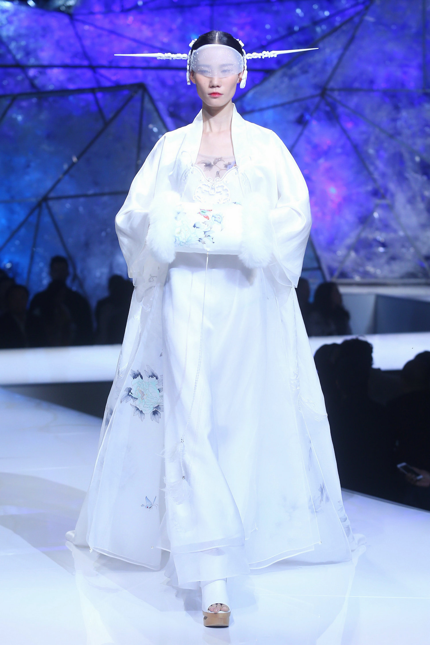 2016春夏系列中国国际时装周 盖娅&middot;熊英高级成衣发布