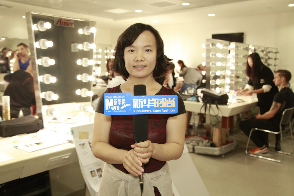 海滢花系列设计师许彦贞接受新华时尚采访