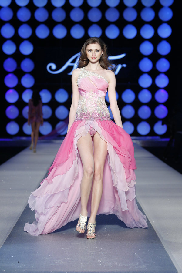 爱慕2011“魅惑”发布会- “绯色花苑” 系列