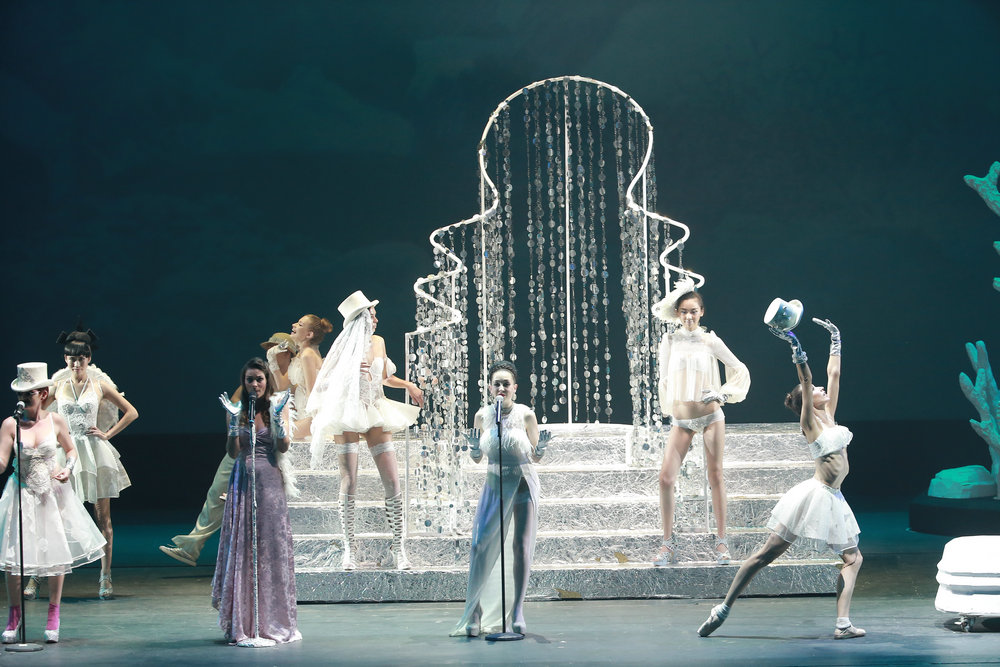 2015爱慕爱的传奇发布会-秀中之剧