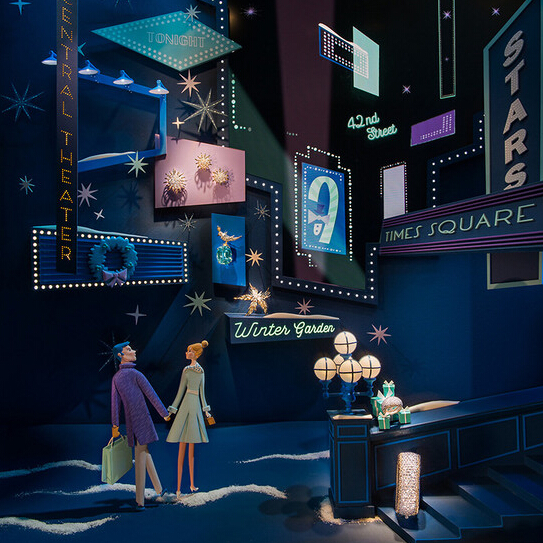 1940年10月21日，誉满全球的蒂芙尼位于纽约第57街与第五大道路口的旗舰店正式开业迎宾。今年，蒂芙尼纽约第五大道旗舰店一年一度的圣诞主题橱窗真爱满盈&hellip;这些经典场景都由Lab Partners一手打造。插画所呈现出来的风趣格调最终将立体展现在蒂芙尼全球各地的专卖店橱窗中。