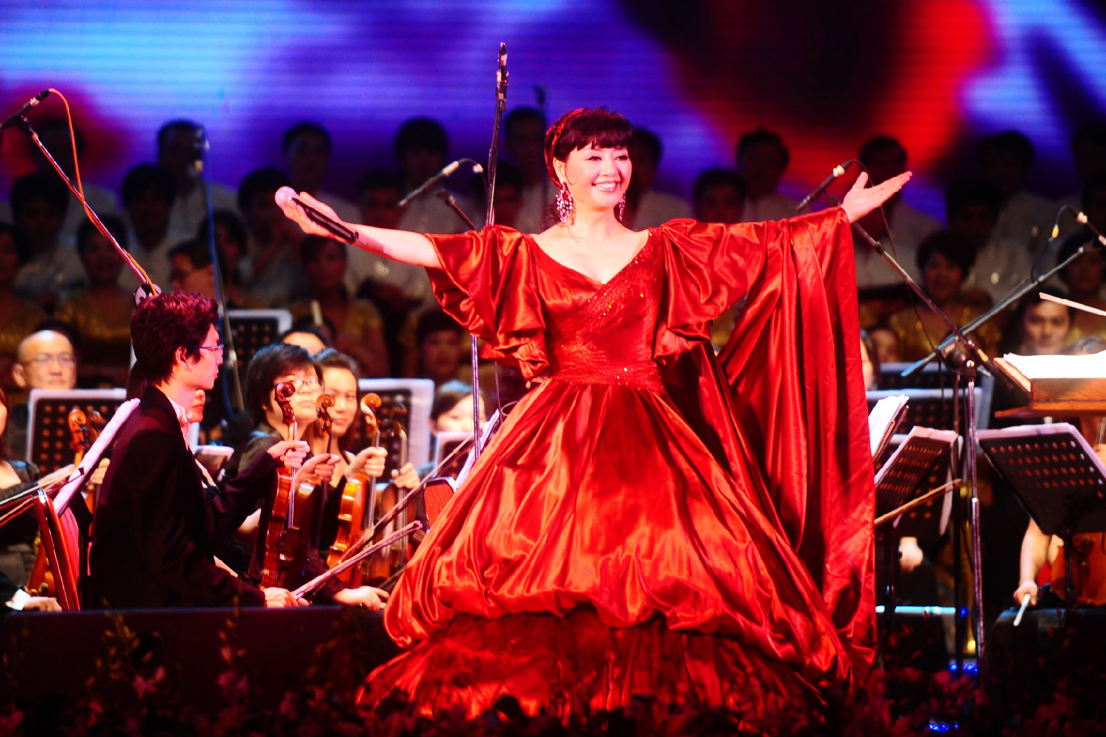 女高音歌唱家殷秀梅