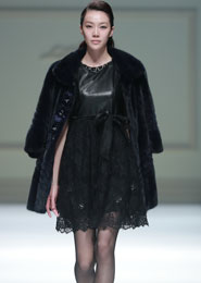 潘怡良时装发布