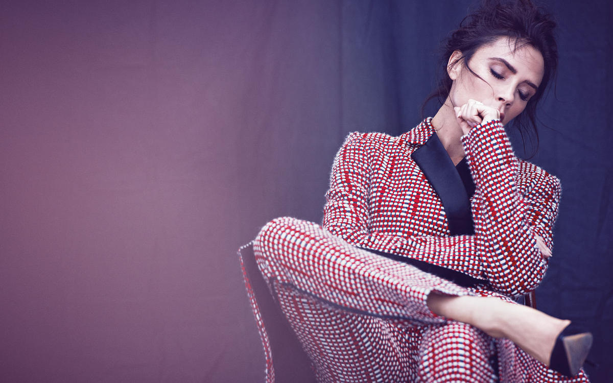 雅诗兰黛携手贝嫂推出联名限量彩妆