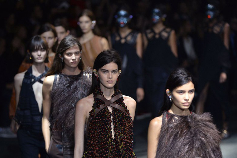 巴黎时尚界一致反对