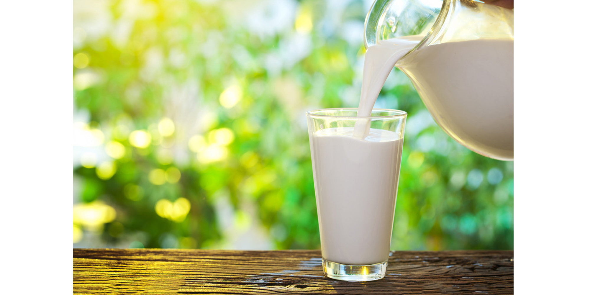 水+牛奶:美白肌肤