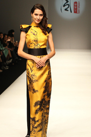 香黛宫·龚航宇现代旗袍发布