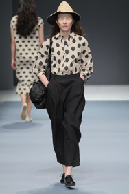 勾勒·理臻时装发布