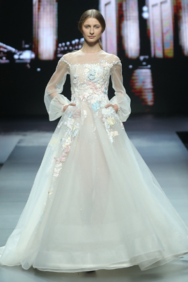 中国国际时装周 AM.IXAM·马樱婚纱礼服发布