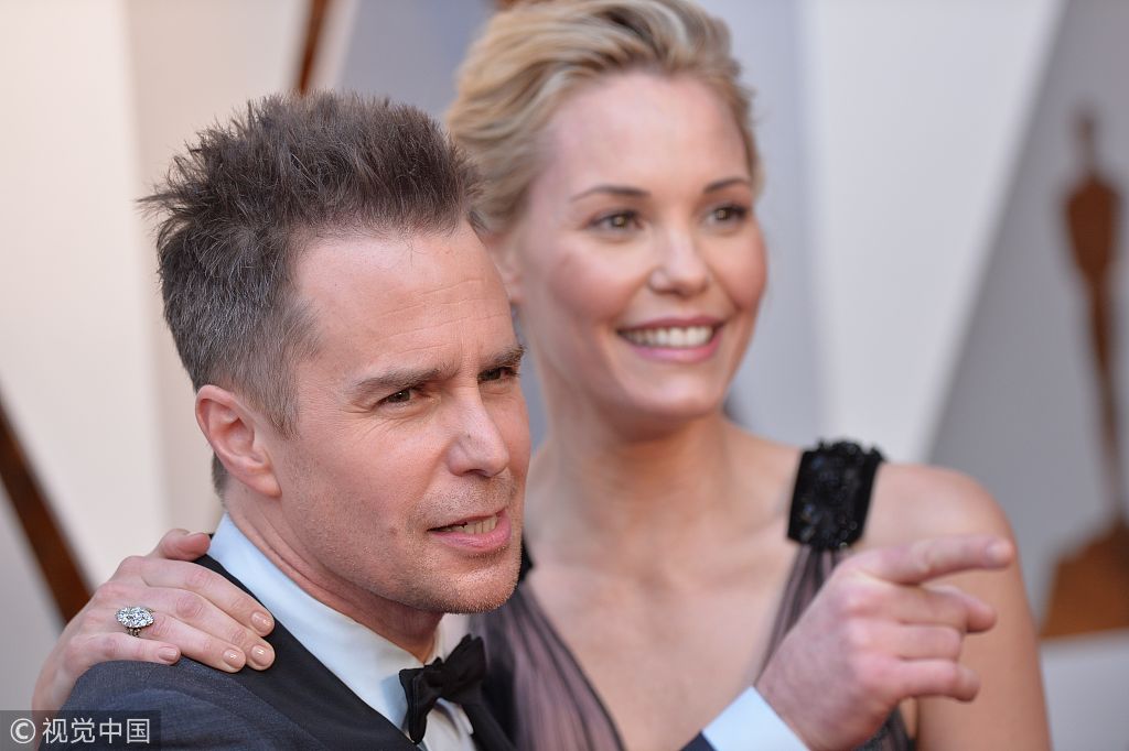 山姆&middot;洛克威尔成男配最热人选 和妻子惊讶表情神同步