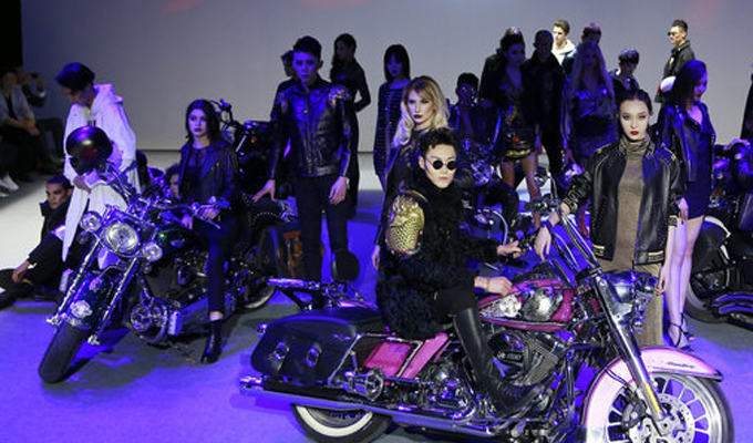 莫闻 * 化高峰2018AW中国国际时装周