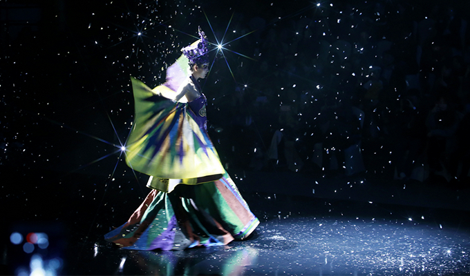 荣昌夏布·张义超  中国国际时装周2019春夏发布