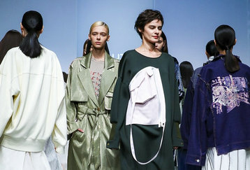 上手HELY上演“烟雨江南”