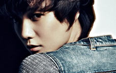 王珞丹 焦糖美肌别样性感