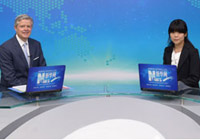 如新贺楚门做客新华网