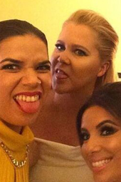 大咖女星金球奖后台合影 大表姐居然最正常！