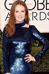 朱丽安&middot;摩尔冷艳蓝裙 风韵依存