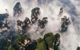 航拍張家界武陵源夢幻雲海