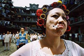 “双十二”大妈也疯狂 为占便宜都做啥？