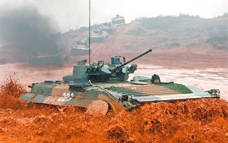 戰車自從&ldquo;認識&rdquo;這雙手，越來越&ldquo;馴服&rdquo;