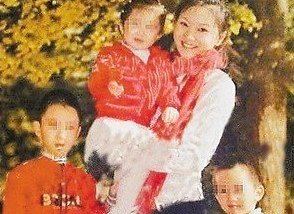 张艺谋被曝至少有七个孩子 或被罚1.6亿[组图]