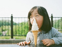 西堤厚牛排之沙拉如何搭配葡萄酒