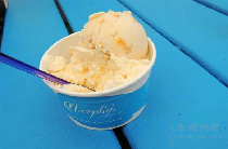 摊上无所不吃的“熊孩子” 除了爆笑还有爆笑