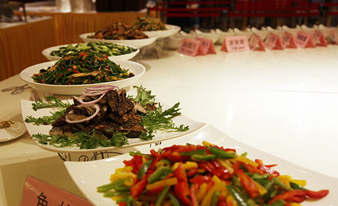 揭秘青奥会餐饮:中西合璧自助餐堪比5星酒店