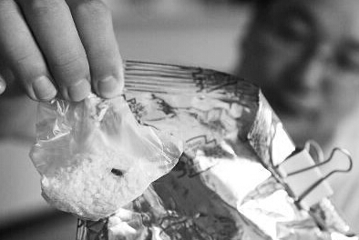 2013年:亨氏米粉吃出死苍蝇 消费者:并非第一次