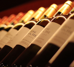 进口葡萄酒压缩国产酒"蛋糕"