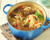 海参蘑菇土鸡汤