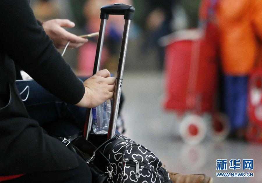 一瓶矿泉水&ldquo;打湿&rdquo;高铁票