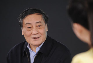 宗庆后认为限购限行难以解决堵车、污染等问题