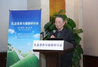 专访原国家学生奶饮用计划专家蒋建平